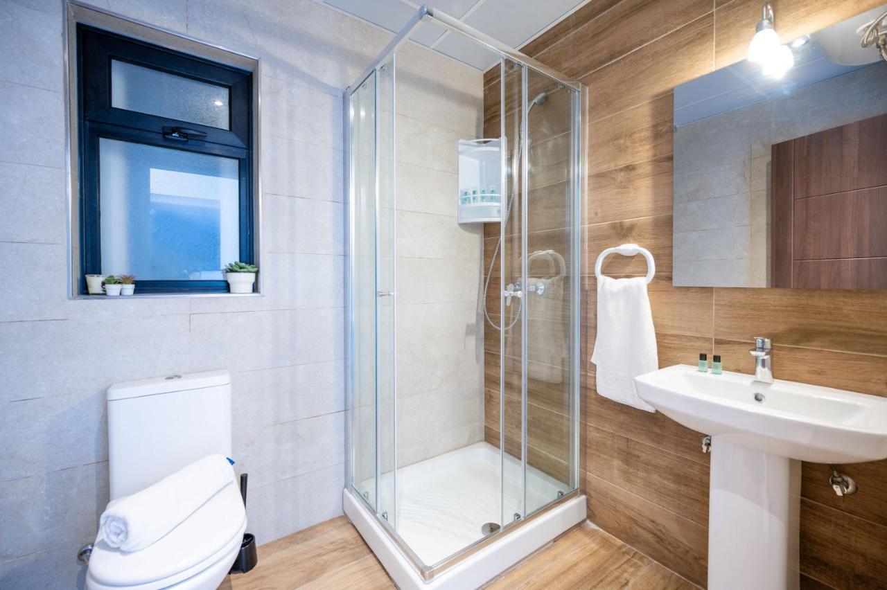 Islet Promenade Seafront 1 Bedroom Apartment With Sea View Balcony By Getawaysmalta San Pawl il-Baħar Eksteriør bilde